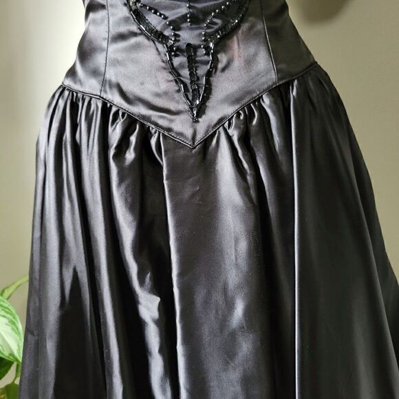 VINTAGE BLACK BEADED COCKTAIL FORMAL DRESS BEST FITS SMALL - Picture 10 of 16